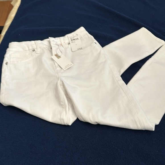 GOOD AMERICAN JEANS size 6. Never been worn. I just ordered wrong sizes. - Picture 2 of 2